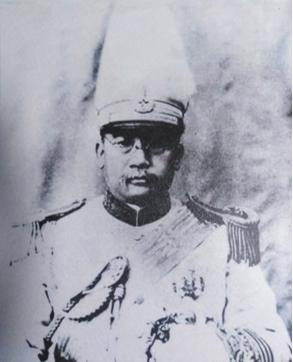 刘显世